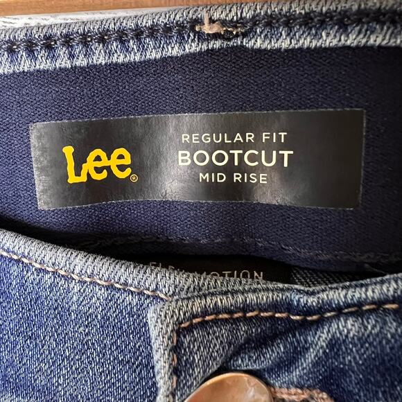 Lee Jeans Womens Size 6 Medium Regular Fit Bootcut Mid Rise Flex Motion Denim - Picture 2 of 16